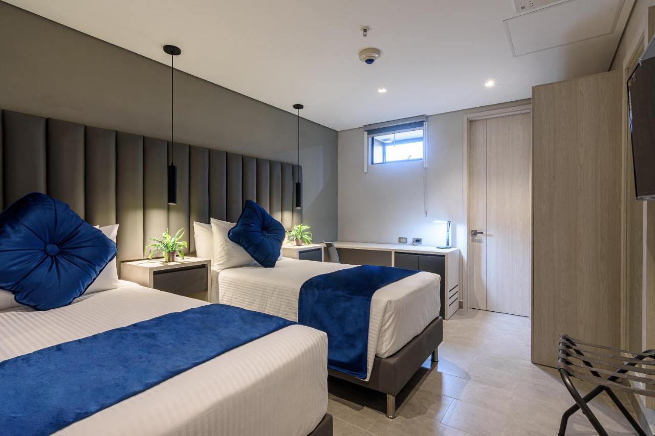 מדיין 4 Sur Hotel מראה חיצוני תמונה