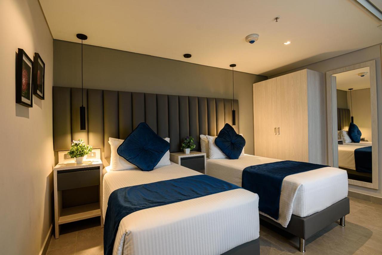 מדיין 4 Sur Hotel מראה חיצוני תמונה